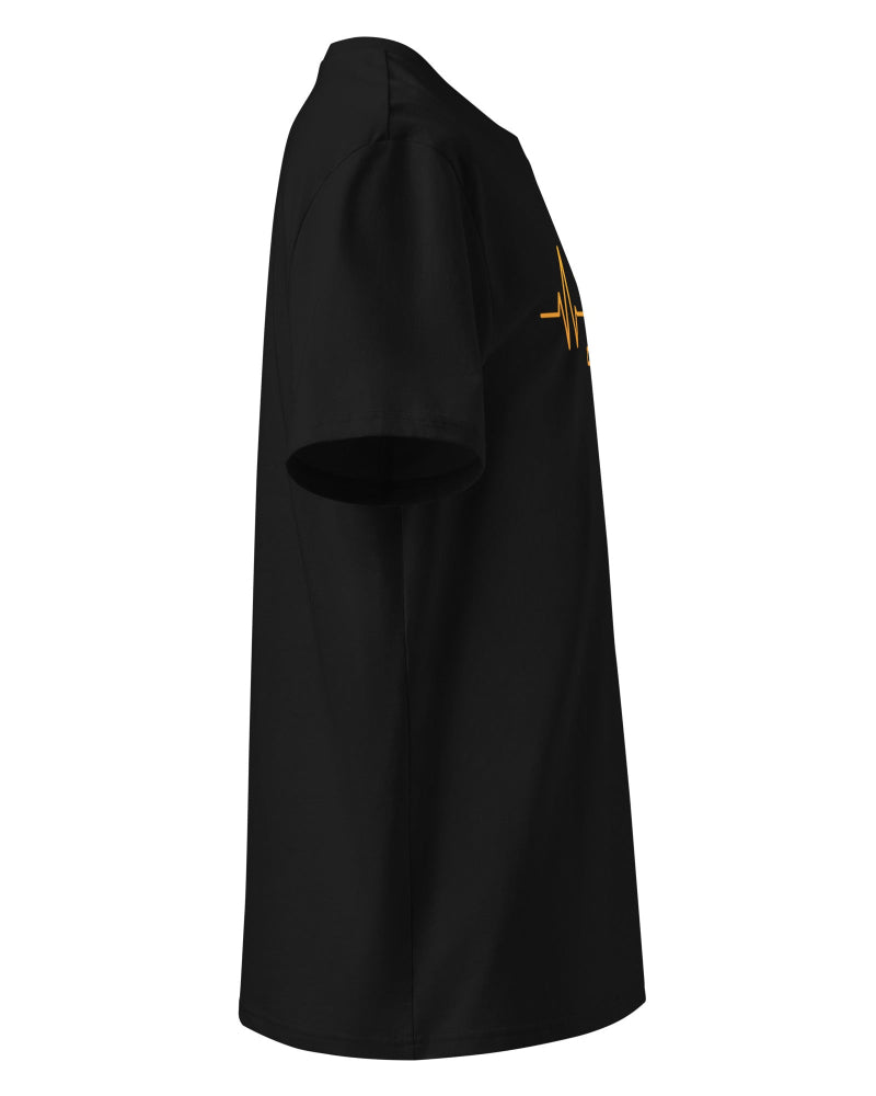 Side view 2 – Bitcoin Heartbeat eco T-shirt black (unisex organic cotton)